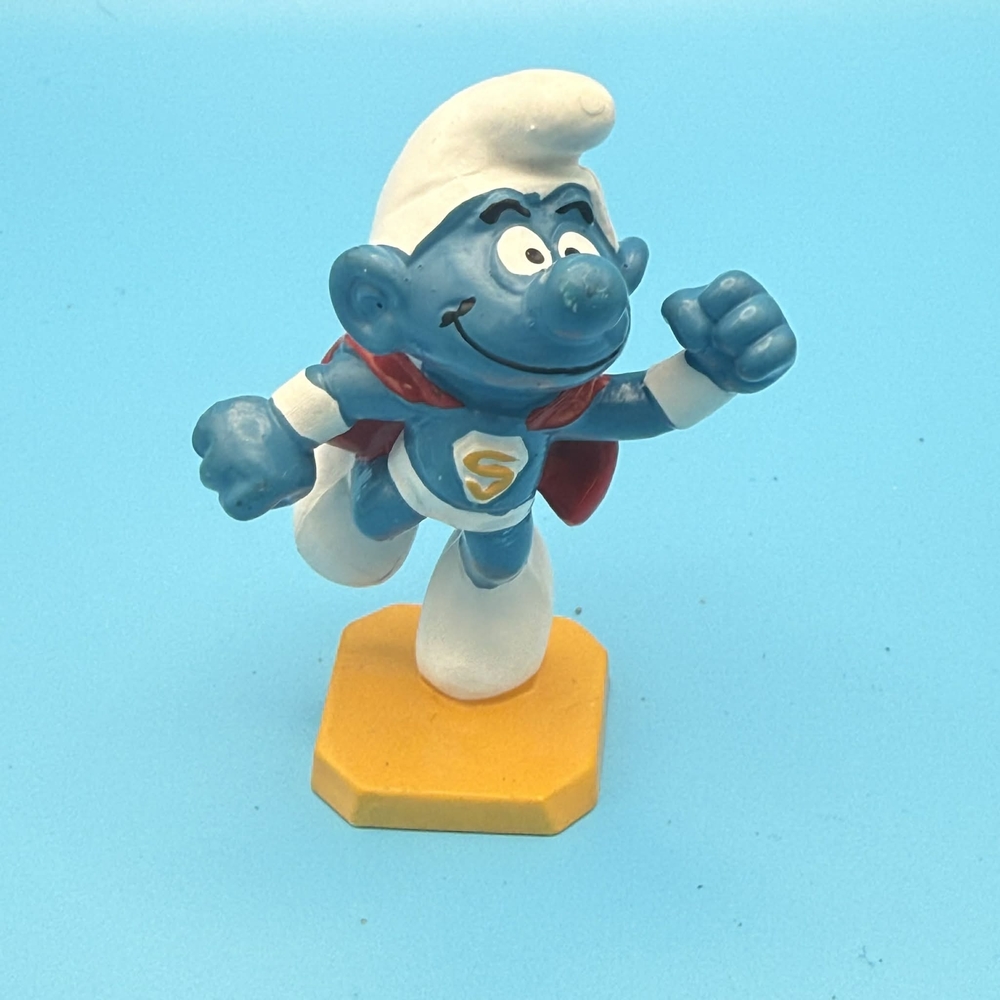 🤍💙Super Hero Smurf Figurine🤍💙